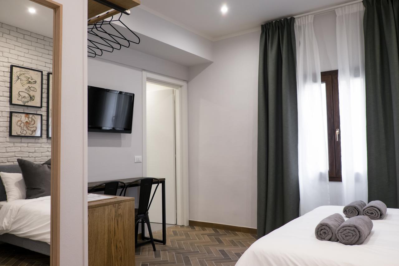The Gallery 42 Guest House Флоренция Екстериор снимка